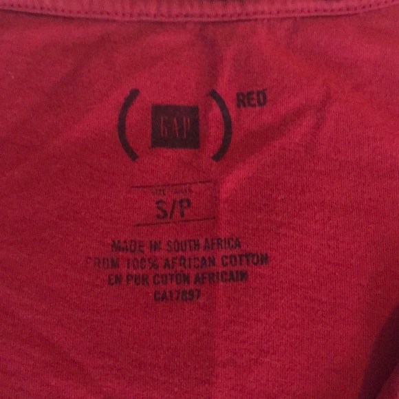 Gap (RED) tshirt - Picture 2 of 3